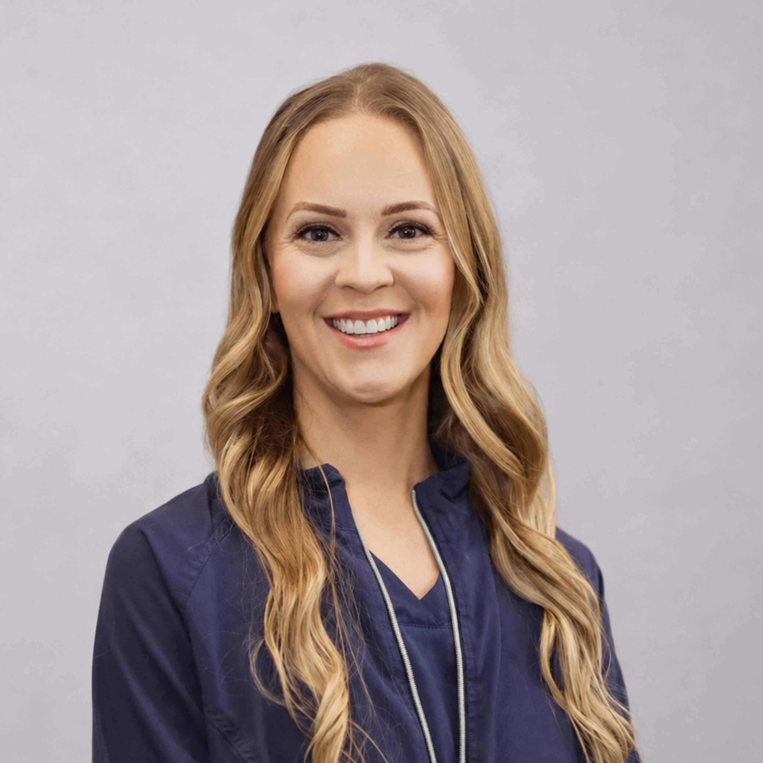 Mackenzie Headshot